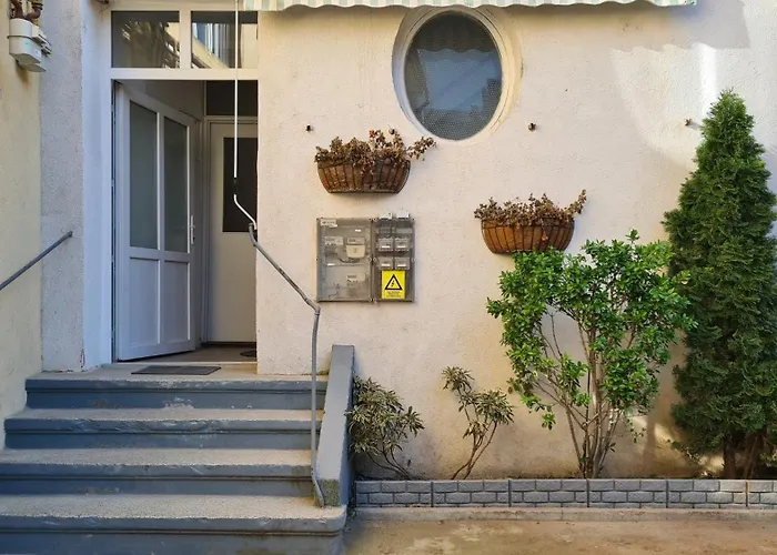 Zeiiss Apartments